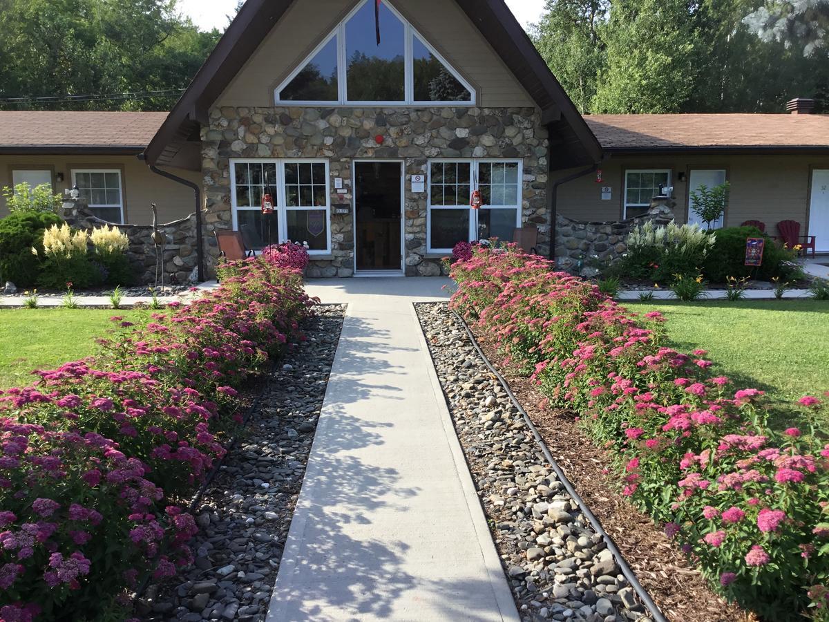 Motel La Source Coaticook Exterior foto